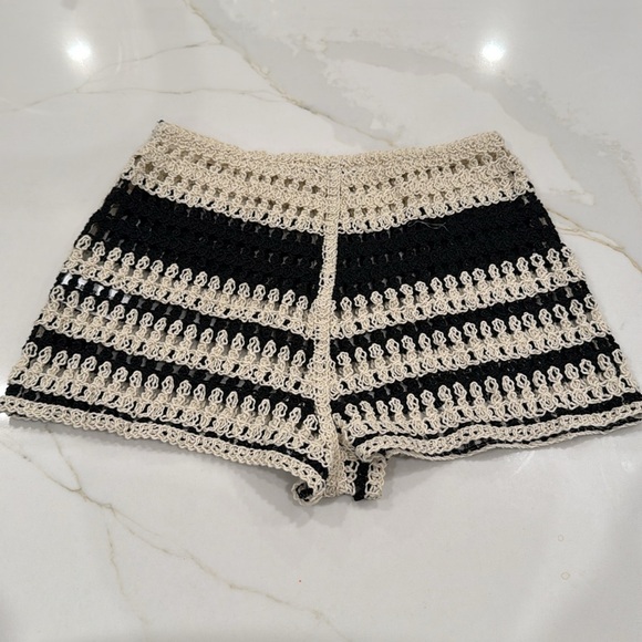 Zara Stripe Crochet Women Shorts - Picture 4 of 5